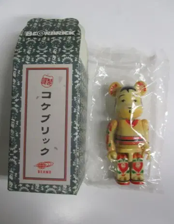 MEDICOMTOY 베어브릭 코케 브릭