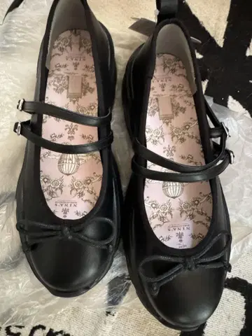 시마무라 아오키 미사코 니나스 리본 스니커즈 펌프스