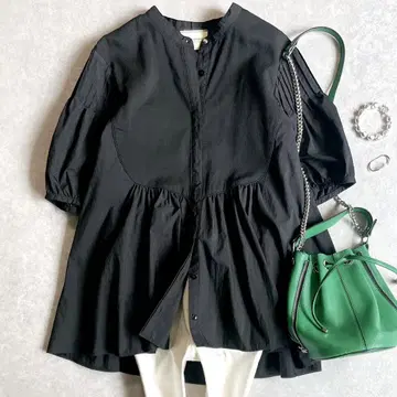 새상품급 유나이티드 애로우즈 개더 핀턱 블라우스 발수 셔츠 퍼프 소매