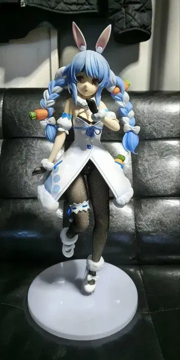 프리잉 토다 페코라 1/4 피규어