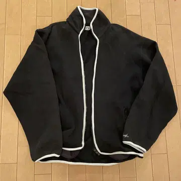 새상품급 레어 GOODENOUGH 플리스 블랙