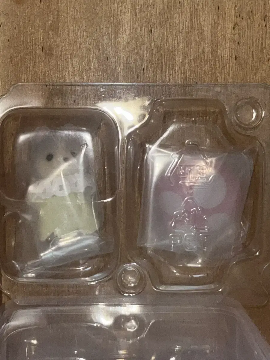 [Final Price] Sylvanian Families Baby Husky Flower Garden Blind Bag Figure Doll
