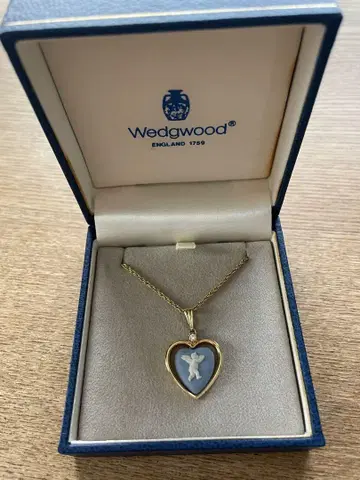 Wedgwood 하트 모양 펜던트 카메오