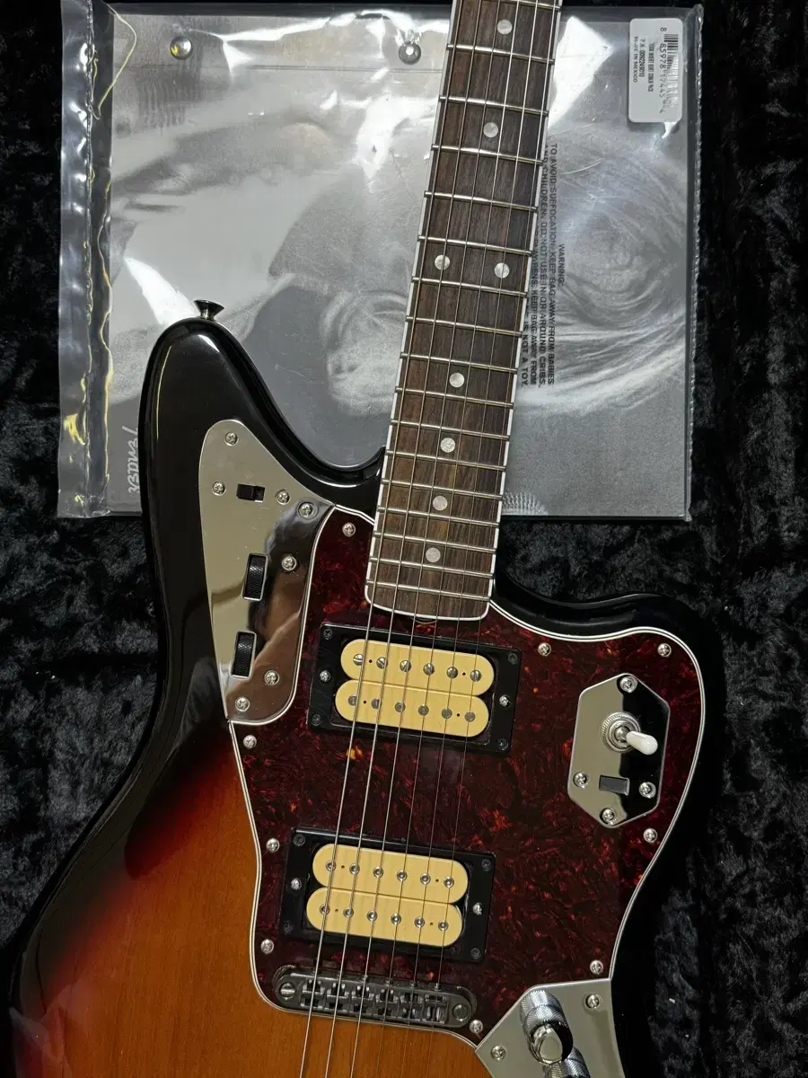 Fender Jaguar Kurt Cobain fender