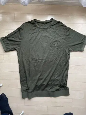 UNITED TOKYO 올리브 티셔츠 size:2