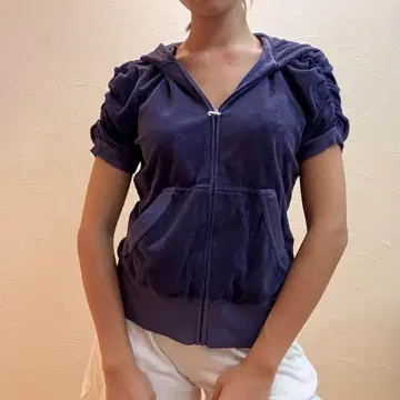 쥬시꾸뛰르 보라색 후드 부착 반팔 후드티 XL