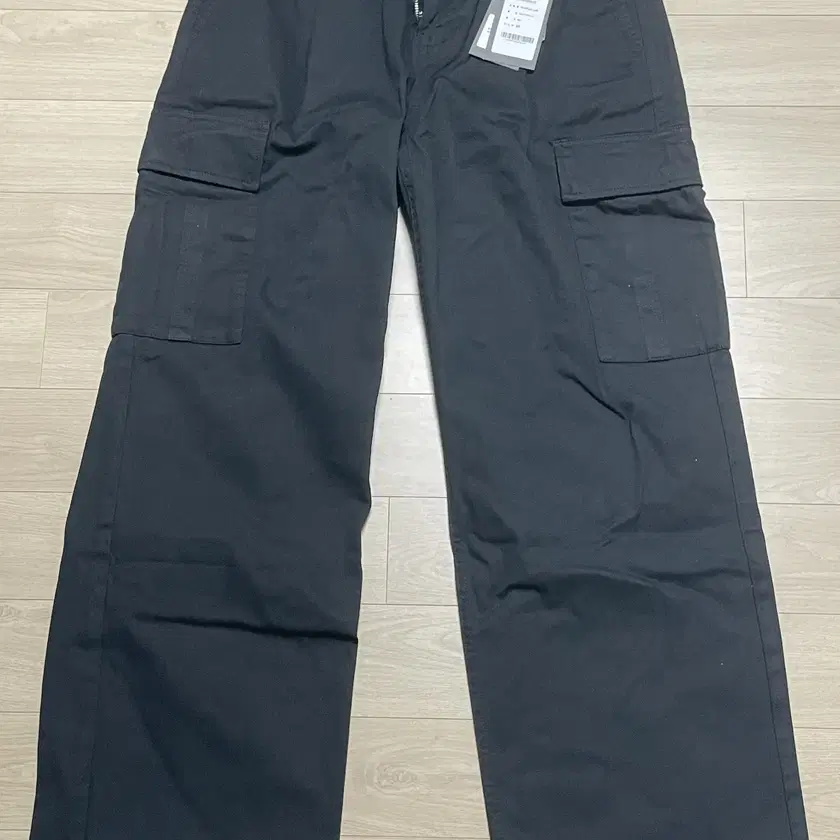 ★MUSINSA STANDARD★ One Tuck Wide Denim Slacks Low Black MM MUSINSA | MUSINSA STANDARD One Tuck Wide Denim Slacks [Black]