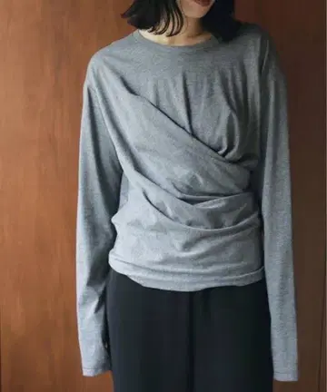 안누크 드레이프 컷 롱 티셔츠