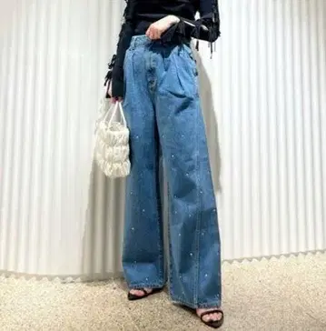 새상품급 24ss 스나이델 SNIDEL 큐빅 데님 팬츠 1