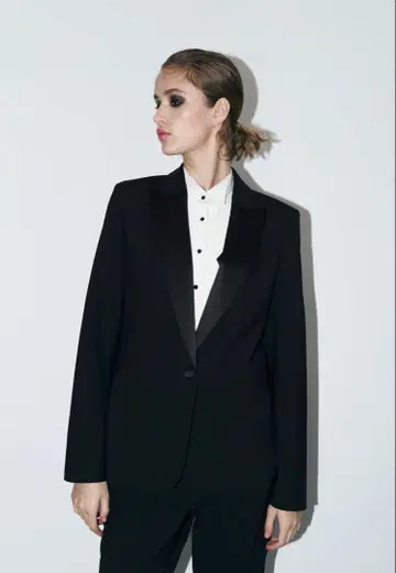 ZARA 자라 블랙 테일러드 자켓