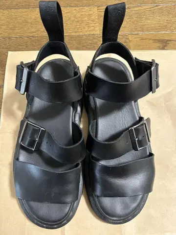 새상품급 닥터마틴 그리폰 가죽 샌들 블랙 24cm