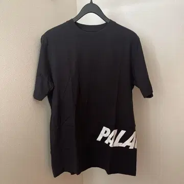 palace skateboards 블랙 T셔츠