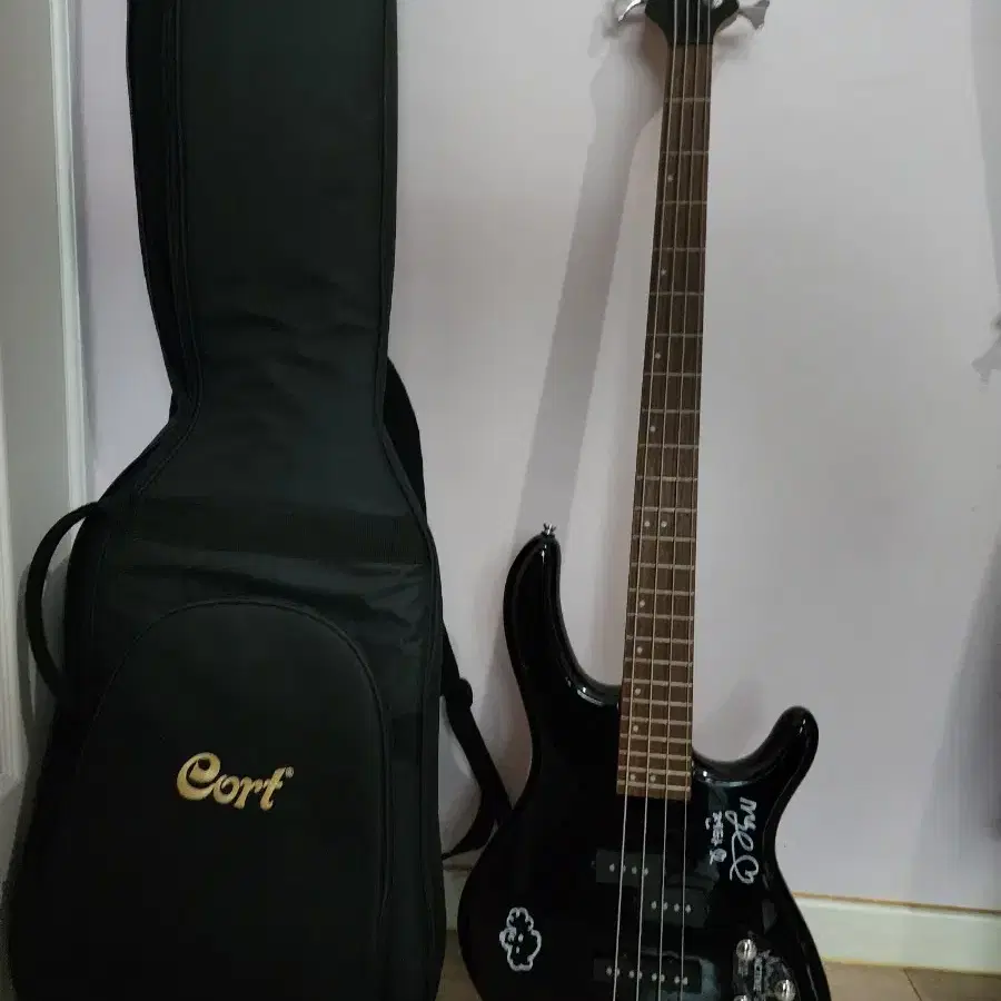 QWER サイン入りチェキ　들어간 체키 Magenta マゼンタ 71R27Z3yOSL._UF350,350_QL50_.jpg