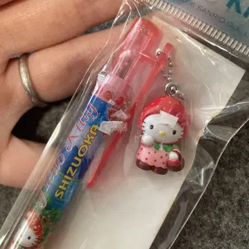 Sanrio 산리오 현지 키티 시즈오카 한정판 딸기 버전