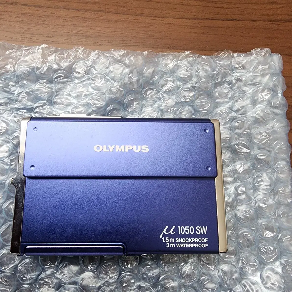 Mint condition Olympus mu 1050SW waterproof and dustproof digital camera