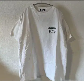 BOTT 화이트 티셔츠