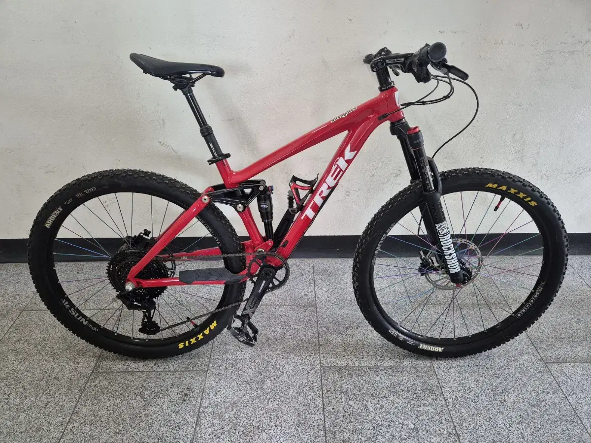 트렉 MTB 풀샥 S 싸이즈 자전거 팝니다