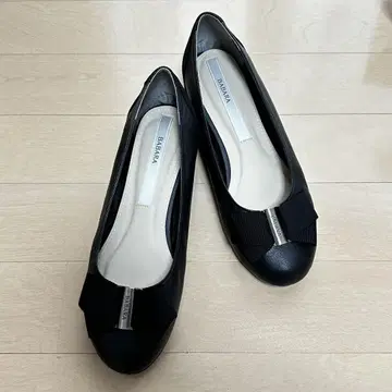 BABARA 블랙 펌프스