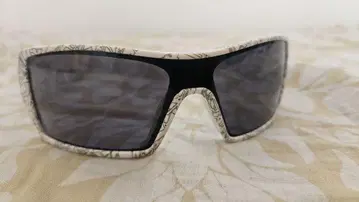 OAKLEY 오클리 오일 리그 화이트
