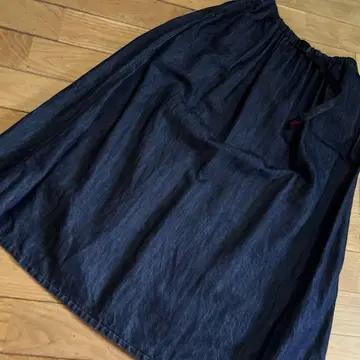 그라미치 denim&dungaree 플레어 스커트 새상품급