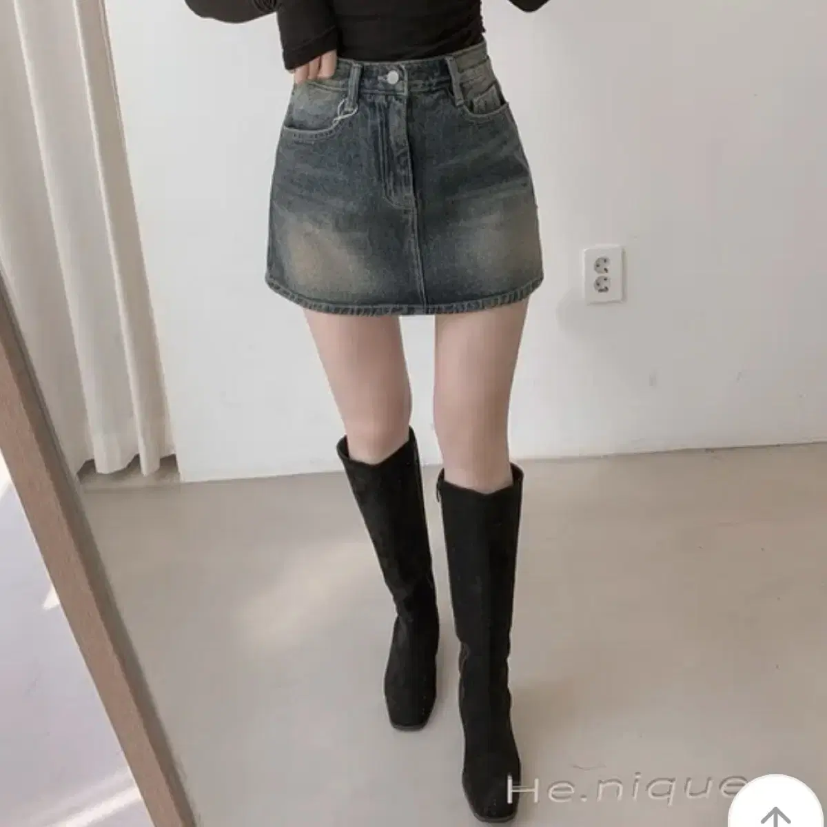 Black Low Rise Puff Skirt | Chaeyoung - Twice - Fashion Chingu