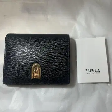 FURLA 훌라 2단 폴더형 지갑 아테나 현행 로고 블랙