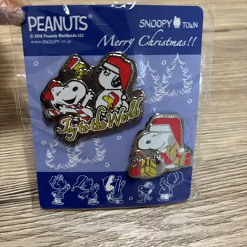 PEANUTS 스누피 크리스마스 핀 배지
