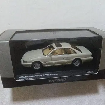 교쇼 1/64 닛산 레파드 우루티마 V30 1988