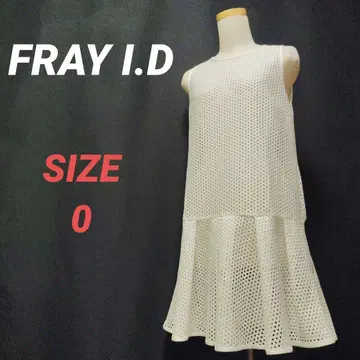 FRAY I.D 프레이 아이디 플레어 원피스 펀칭 잔스카