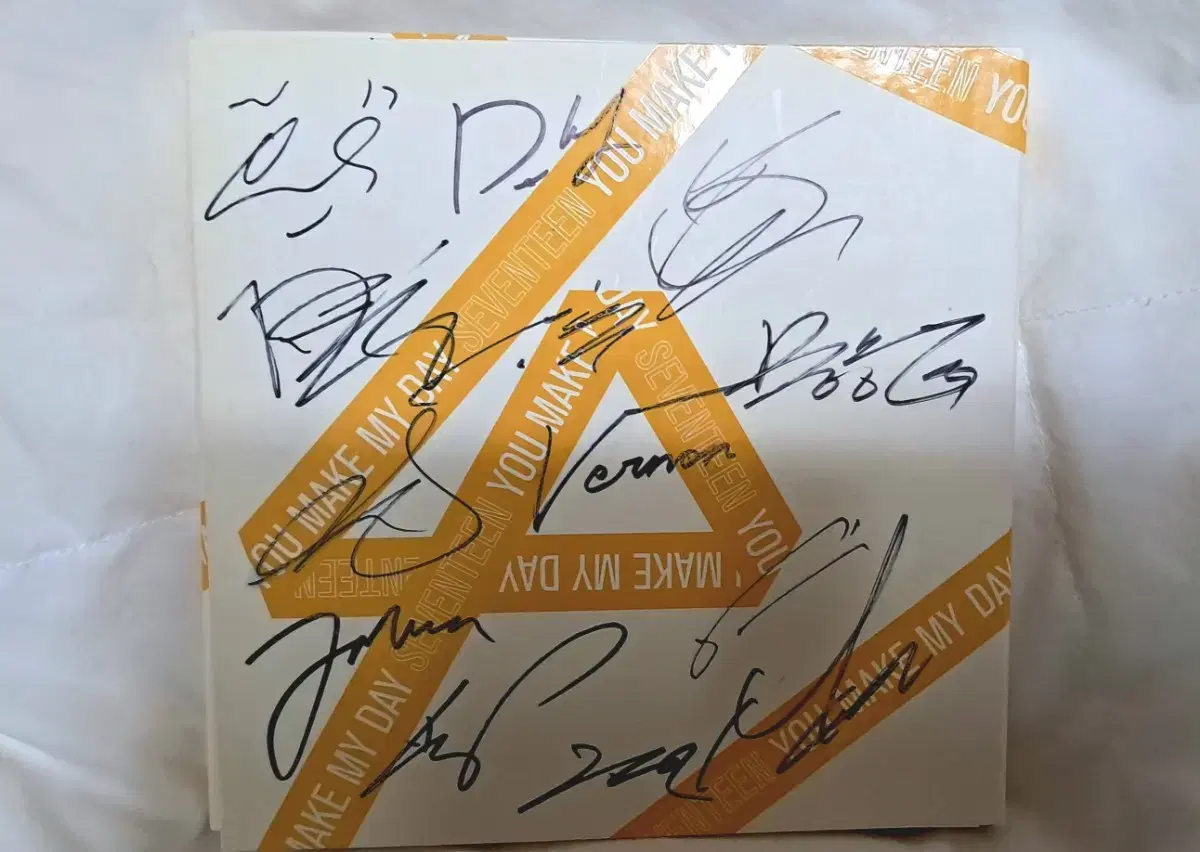 Seventeen u Make My Day album (all members' autographs, not for sale)