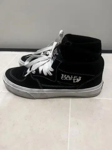 VANS HALF CAB 블랙 스니커즈 23.5