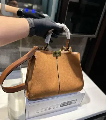 FD peekaboo 핸드백 숄더백