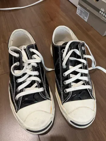 CONVERSE 블랙 스니커즈 US7