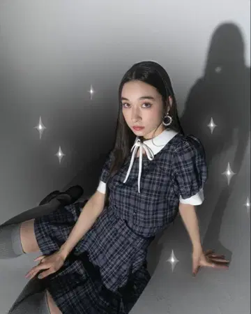bubbles 셋업 오픈 넥 크롭 블라우스 플리츠 스커트