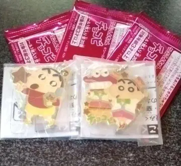 크레용 신짱(짱구는 못말려(크레용 신짱)) 초코비 딸기맛 한정판 메탈 참
