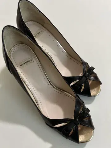 pura bianca 펌프스 23.5
