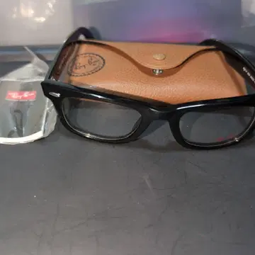 Ray-Ban RB5121 블랙 안경 케이스 포함
