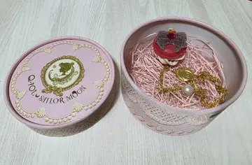 Q-pot. 세일러문 세일러 리본 마카롱 (마즈)