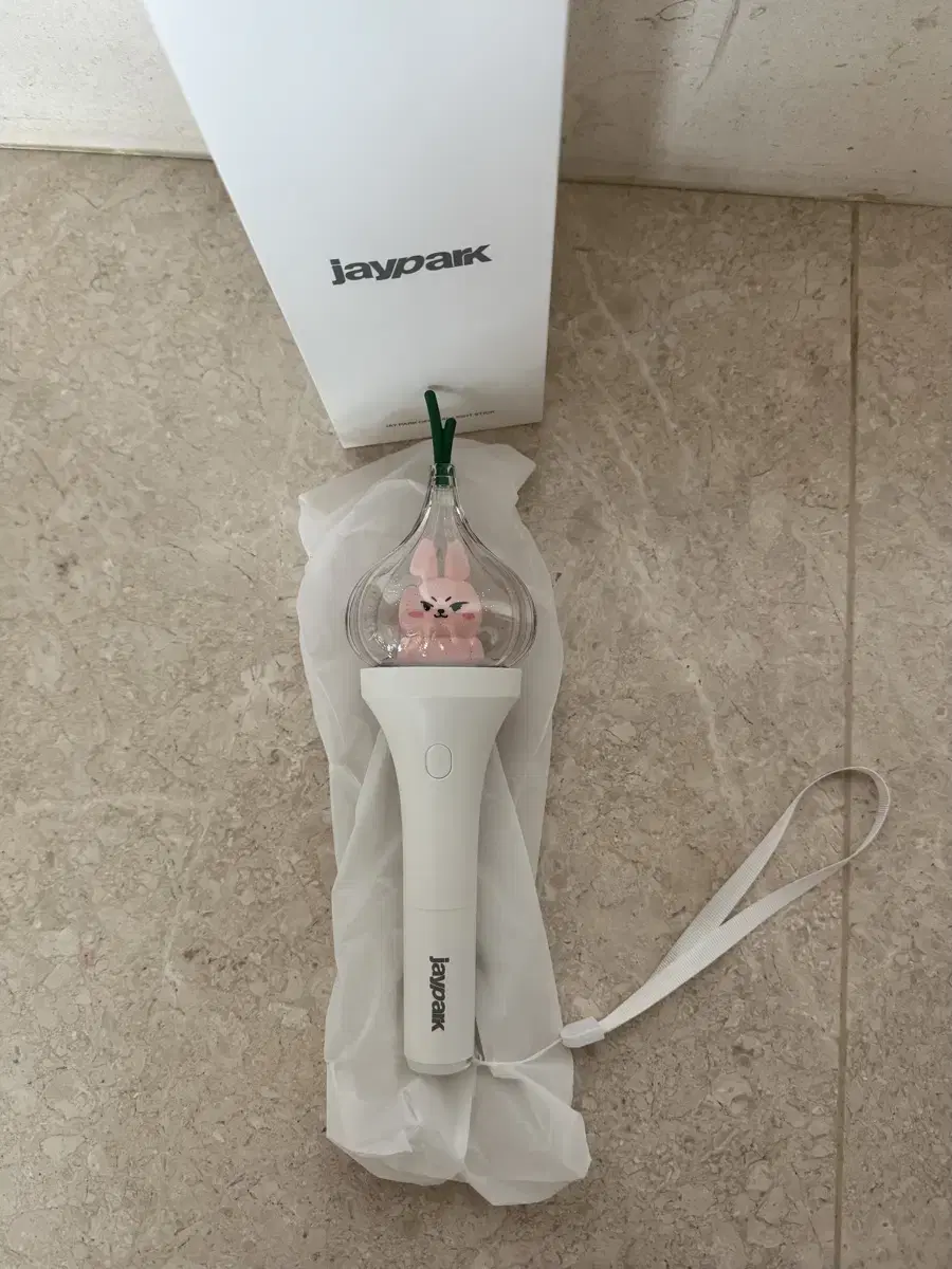 Jay Park lightstick, Garlic Bong, Rabbit Garlic Bong