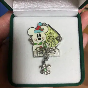 미키 마우스 크리스마스 홀리데이 2013 핀 배지