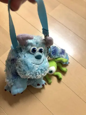 Sally와 마이크 봉제 인형 스트랩