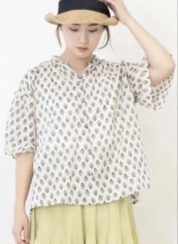 nachukara 나츄카라 꽃무늬 반팔 블라우스 nk255203