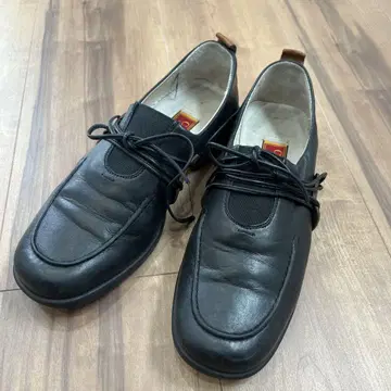 콜한 블랙 가죽 로퍼