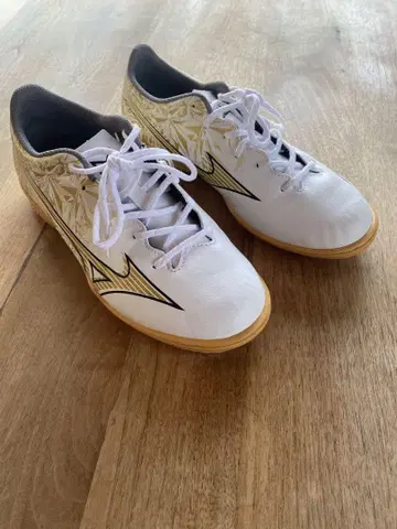 Mizuno Alpha 축구화 화이트/골드
