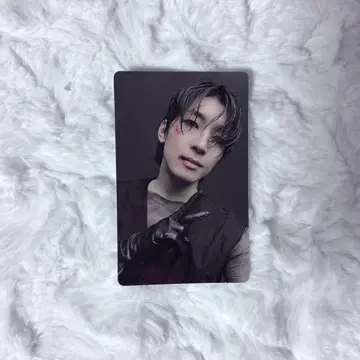 원우 17 is RIGHT HERE Weverse shop