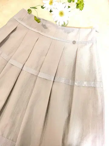 엠즈 그레이시 플레어 스커트 38   브랜드 플레이트