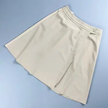 새상품급 FOXEY NEW YORK 랩 플레어 스커트 베이지 사이즈 40