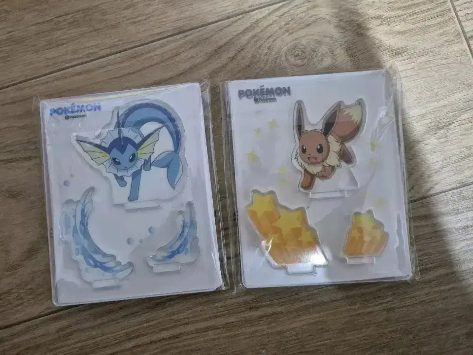Pokémon My Stand Acrylic Stand 2 in bulk (Vaporeon, Eevee)