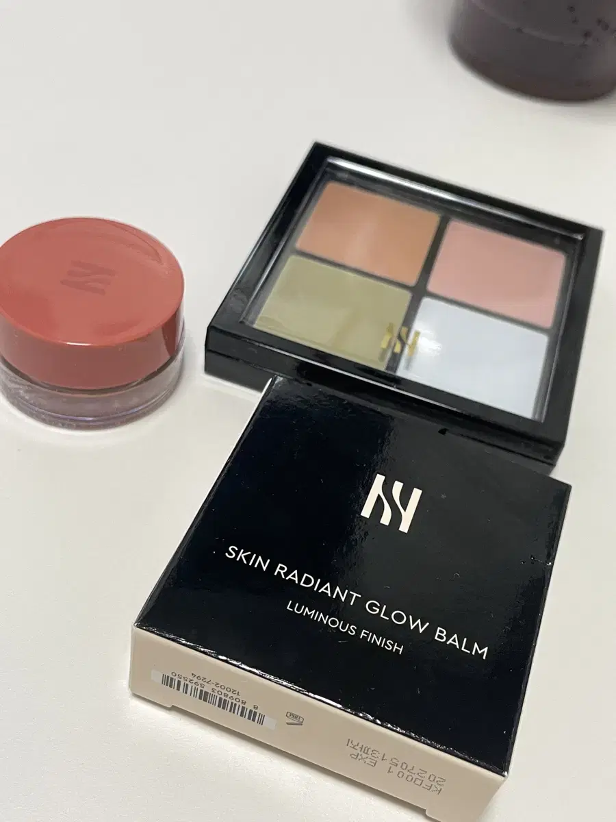 Hera bulk (Palette, Glow Balm, Eye Glitter)