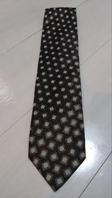 TIE YOUR TIE 타이유어타이 넥타이 카키 계열